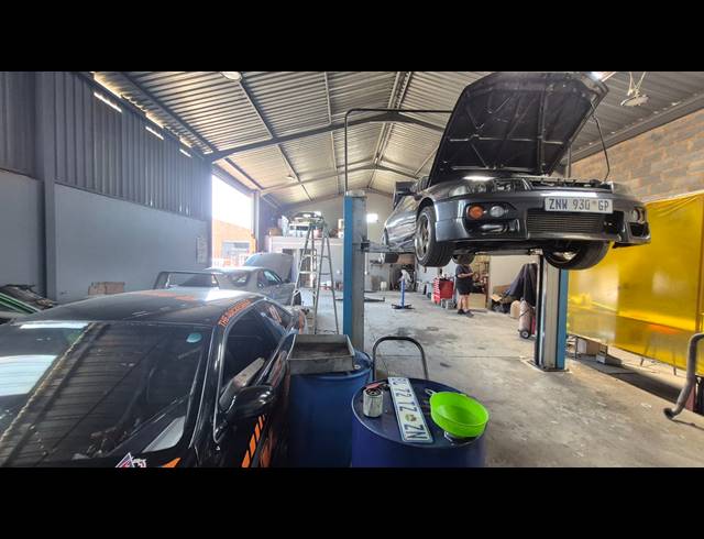 294M² FACTORY FOR SALE IN ANDERBOLT